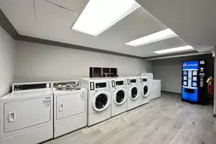 434 W Wellington Ave, Chicago, IL 60657 - Photo 20