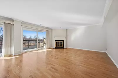 7131 N Caldwell Avenue #4N, Chicago, IL 60646 - Photo 2