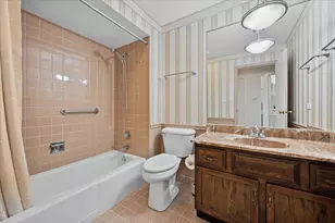 7131 N Caldwell Ave, Chicago, IL 60646 - Photo 18