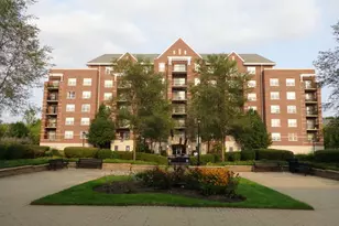 410 W Mahogany Ct, Palatine, IL 60067 - Photo 1