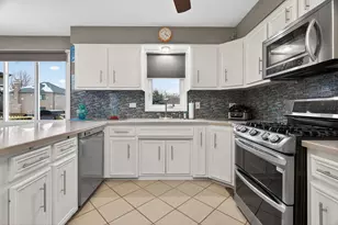 13940 S Teakwood Dr, Homer Glen, IL 60491 - Photo 8