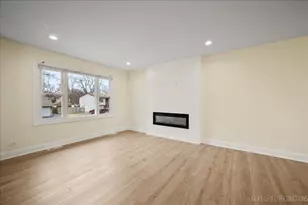 5628 Crestwood Rd, Matteson, IL 60443 - Photo 8