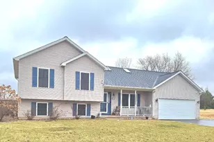 602 Sandra St, Kingston, IL 60145 - Photo 1