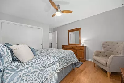 937 Robinhood Lane, La Grange Park, IL 60526 - Photo 20