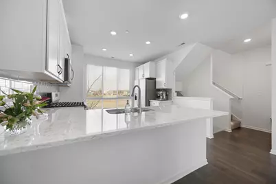 2317 Alumni Drive, Schaumburg, IL 60173 - Photo 2