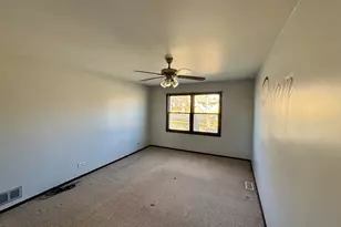 412 St Johns Rd, Woodstock, IL 60098 - Photo 8