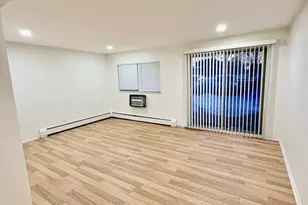 1557 Jill Ct, Glendale Heights, IL 60139 - Photo 6