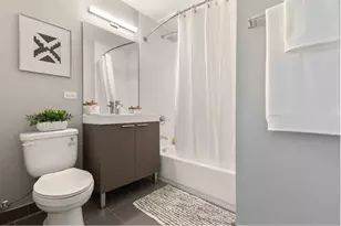 420 W Belmont Ave, Chicago, IL 60657 - Photo 8