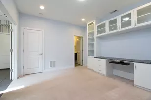 330 Pennsylvania Way, Oak Park, IL 60302 - Photo 8