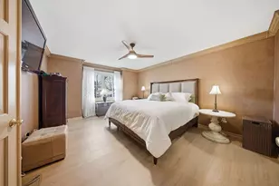 525 Bradbury Ln, Geneva, IL 60134 - Photo 8