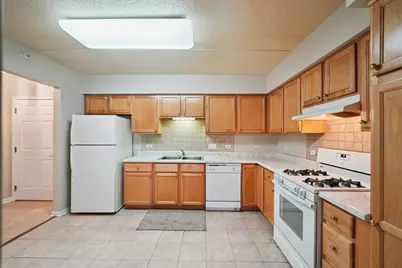 [Address not provided], Skokie, IL 60076 - Photo 10