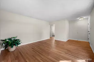 985 Aspen St, Hoffman Estates, IL 60169 - Photo 2