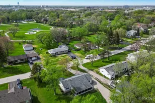 985 Aspen St, Hoffman Estates, IL 60169 - Photo 24