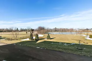 3806 Honeysuckle Ln, Elgin, IL 60124 - Photo 12