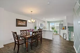 3806 Honeysuckle Ln, Elgin, IL 60124 - Photo 6