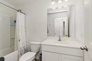 3806 Honeysuckle Ln, Elgin, IL 60124 - Photo 20