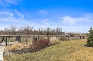 3806 Honeysuckle Ln, Elgin, IL 60124 - Photo 28