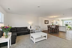 3806 Honeysuckle Ln, Elgin, IL 60124 - Photo 10