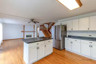 1261 Hialeah Ln, Hanover Park, IL 60133 - Photo 8