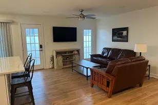 1229 Ballantrae Pl, Mundelein, IL 60060 - Photo 4