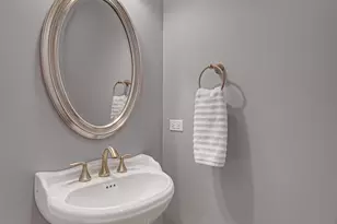 502 S Summit St, Wheaton, IL 60187 - Photo 24