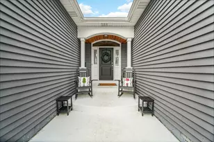 502 S Summit St, Wheaton, IL 60187 - Photo 4