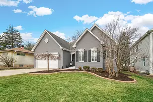 502 S Summit St, Wheaton, IL 60187 - Photo 2
