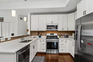 1460 Dewey Ave, Evanston, IL 60201 - Photo 8