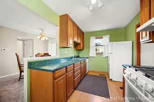 231 Hedgerow Dr, Bloomingdale, IL 60108 - Photo 6