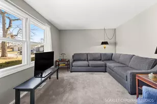 231 Hedgerow Dr, Bloomingdale, IL 60108 - Photo 2