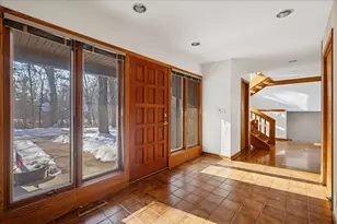 43W880 Pathfinder Dr, Elburn, IL 60119 - Photo 2