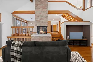 43W880 Pathfinder Dr, Elburn, IL 60119 - Photo 4