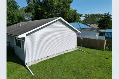 557 N 5th Street, Watseka, IL 60970 - Photo 2
