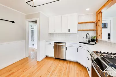 916 S 6th Avenue, Saint Charles, IL 60174 - Photo 8