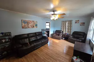 15035 Harding Ave, Midlothian, IL 60445 - Photo 4