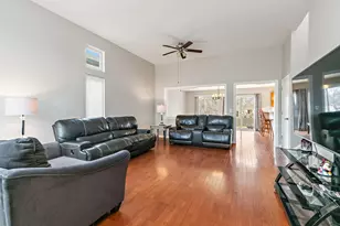 871 Taralon Trail, Lake in the Hills, IL 60156 - Photo 4