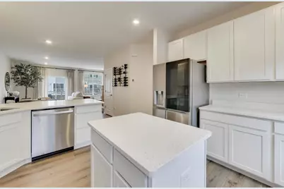 1406 Neubauer Circle #1904, Lindenhurst, IL 60046 - Photo 10