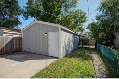 10541 S Normal Avenue, Chicago, IL 60628 - Photo 30