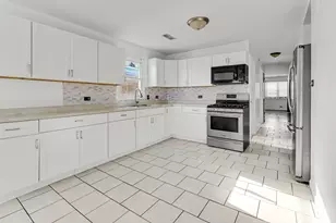 403 Prairie Ave, Calumet City, IL 60409 - Photo 6