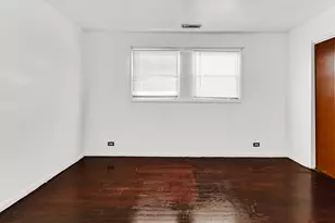 403 Prairie Ave, Calumet City, IL 60409 - Photo 4