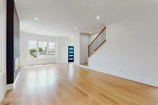 2846 N Sayre Ave, Chicago, IL 60634 - Photo 4