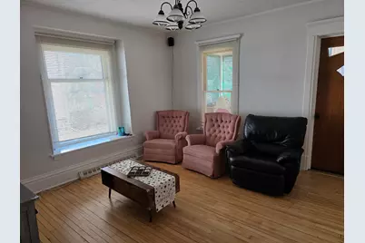 427 W Hurlbut Avenue, Belvidere, IL 61008 - Photo 8