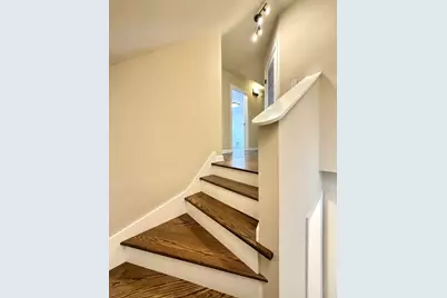 6356 W Giddings Street, Chicago, IL 60630 - Photo 38