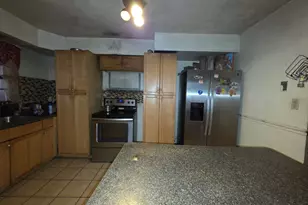 308 W 145th Pl, Riverdale, IL 60827 - Photo 2