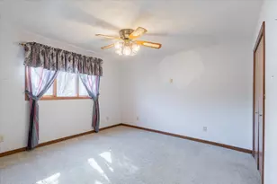 507 E Cemetery St, Chenoa, IL 61726 - Photo 14