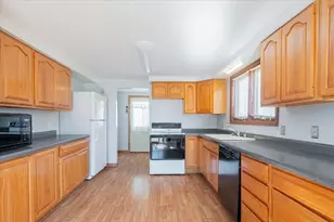 507 E Cemetery St, Chenoa, IL 61726 - Photo 8