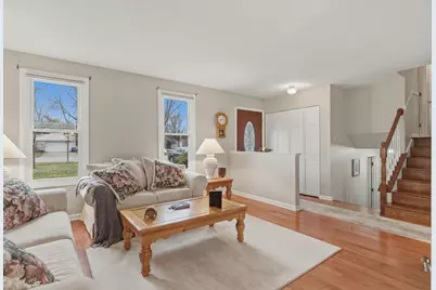 1265 Windsor Drive, Wheaton, IL 60189 - Photo 2