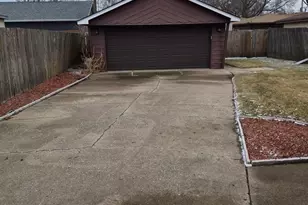 12749 S Escanaba Ave, Chicago, IL 60633 - Photo 10