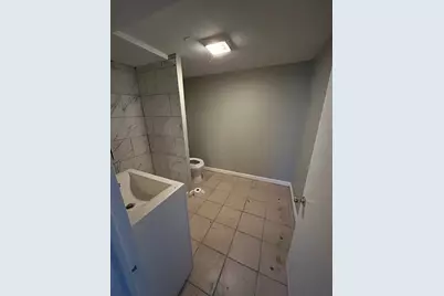 8211 S Saginaw Avenue, Chicago, IL 60617 - Photo 4