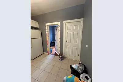 8211 S Saginaw Avenue, Chicago, IL 60617 - Photo 2